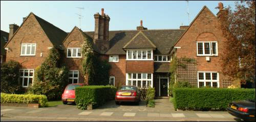 101 Hampstead Way
